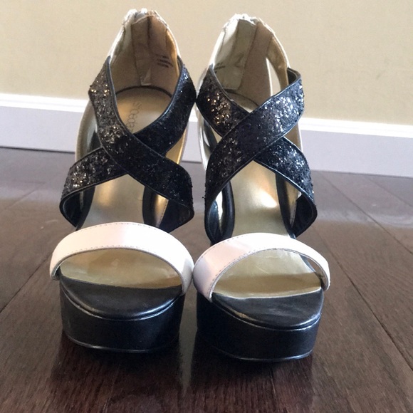 Black and White Platform Sandal Heels - Picture 1 of 5